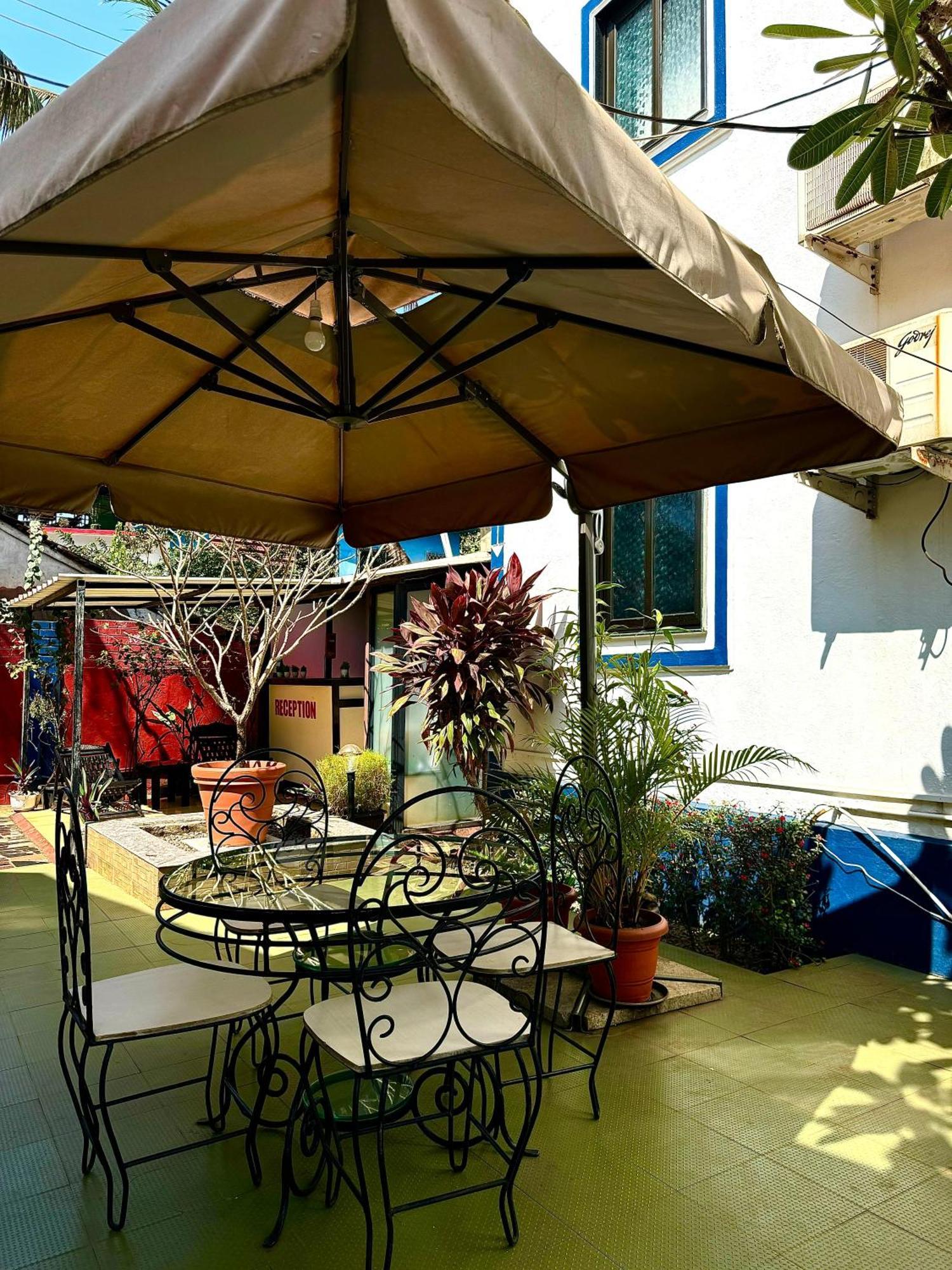 1Bhk Suites With Kitchen & Pool By Goaround Homes At Vagator Exteriör bild